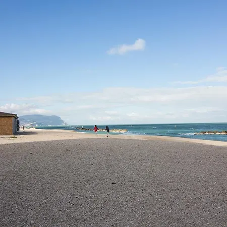 Mar Del Plata بورتو ريكاناتي