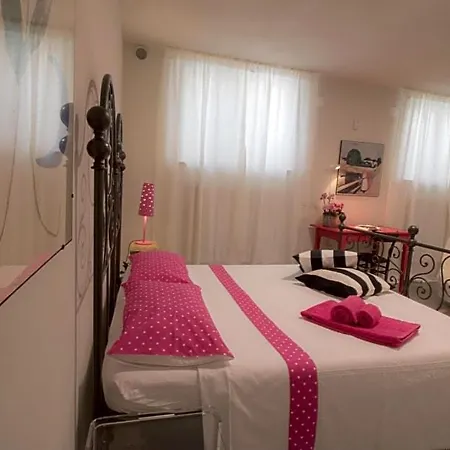 Mar Del Plata Bed & Breakfast 4*
